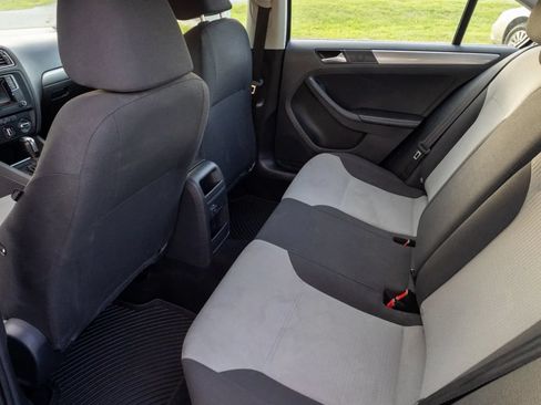 Used 2017 Volkswagen Jetta S FWD image 6