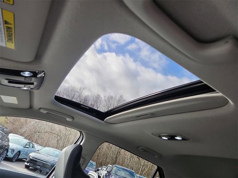 Certified 2024 Kia Niro EX Touring image 15