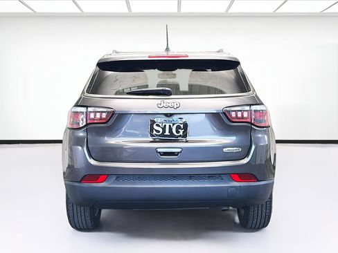 Used 2018 Jeep Compass Latitude w/ Popular Equipment Group image 5