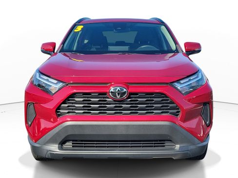 Used 2023 Toyota RAV4 XLE w/ Convenience Package FWD image 2