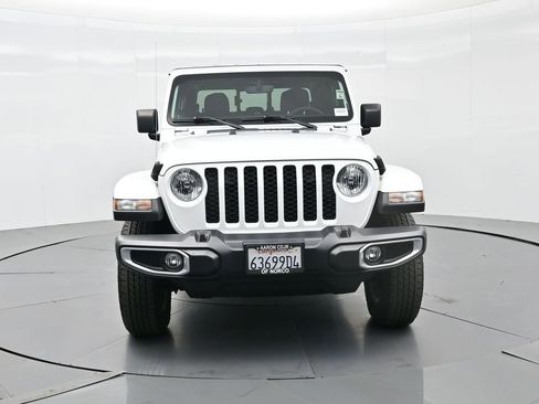Used 2023 Jeep Gladiator Sport image 65