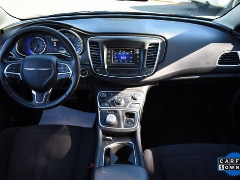 Used 2015 Chrysler 200 Limited w/ Convenience Group image 32