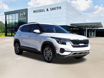 Used 2023 Kia Seltos S w/ Navigation Package