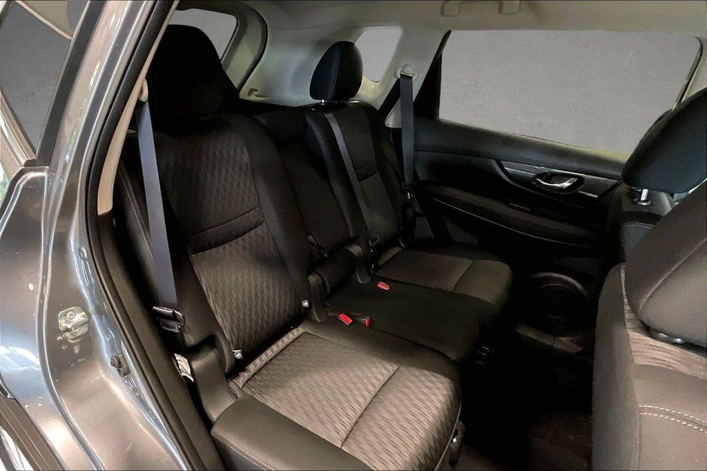 Used 2019 Nissan Rogue SV AWD/4WD image 26