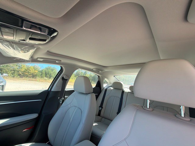 New 2026 Hyundai Sonata Limited FWD image 23