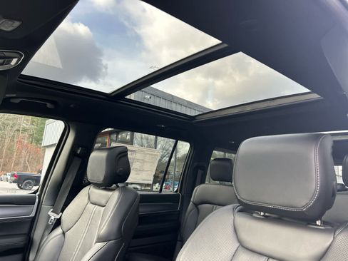 New 2025 Jeep Wagoneer L Series II w/ Premium Group I image 41