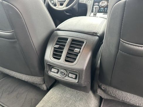 Used 2013 Ford Taurus SHO image 20