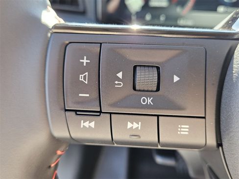 New 2026 Nissan Kicks SR image 27