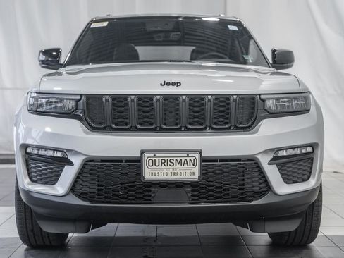 New 2025 Jeep Grand Cherokee Limited image 2