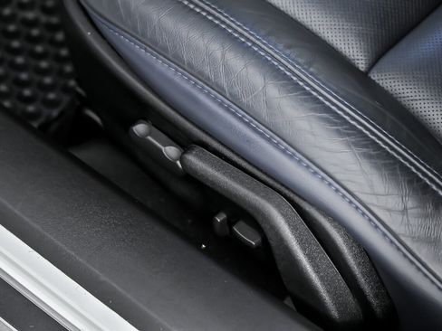 Used 2015 Chevrolet Corvette Stingray Coupe w/ 2LT Preferred Equipment Group image 28