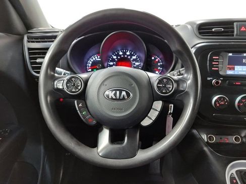 Used 2019 Kia Soul image 18
