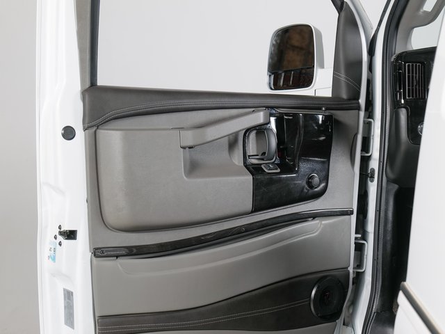 Used 2022 Chevrolet Express 2500 Extended w/ Enhanced Convenience Package RWD image 19
