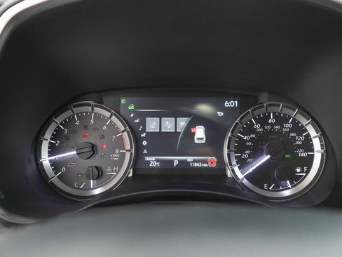 Used 2024 Toyota Highlander XSE AWD/4WD image 30