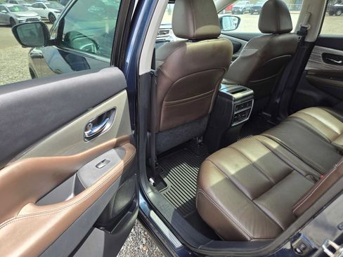 Used 2015 Nissan Murano Platinum w/ Platinum Technology Package AWD/4WD image 17