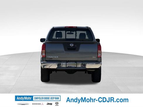 Used 2017 Nissan Frontier SV RWD image 5