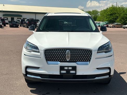 Used 2023 Lincoln Aviator AWD w/ Premium Package image 36