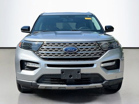 Used 2022 Ford Explorer Limited w/ Equipment Group 301A RWD image 3