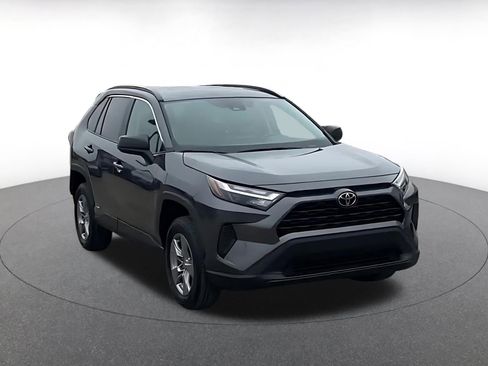 Used 2025 Toyota RAV4 LE image 3