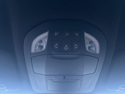 Used 2022 Chrysler Pacifica Touring-L w/ S Appearance Package image 22