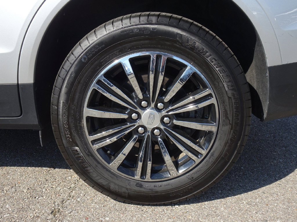 Used 2018 Cadillac XT5 FWD image 25