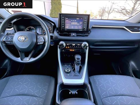 Used 2020 Toyota RAV4 XLE w/ Convenience Package image 16