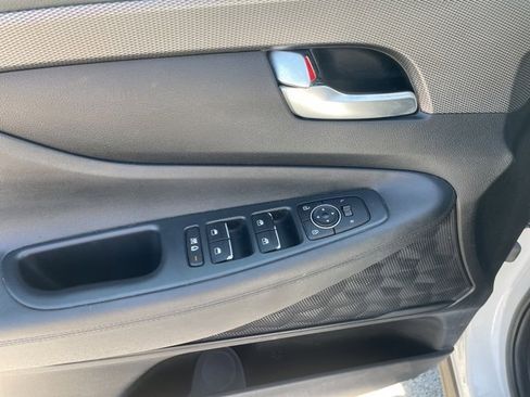Used 2020 Hyundai Santa Fe SEL image 19