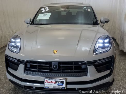 Used 2023 Porsche Macan AWD/4WD image 5