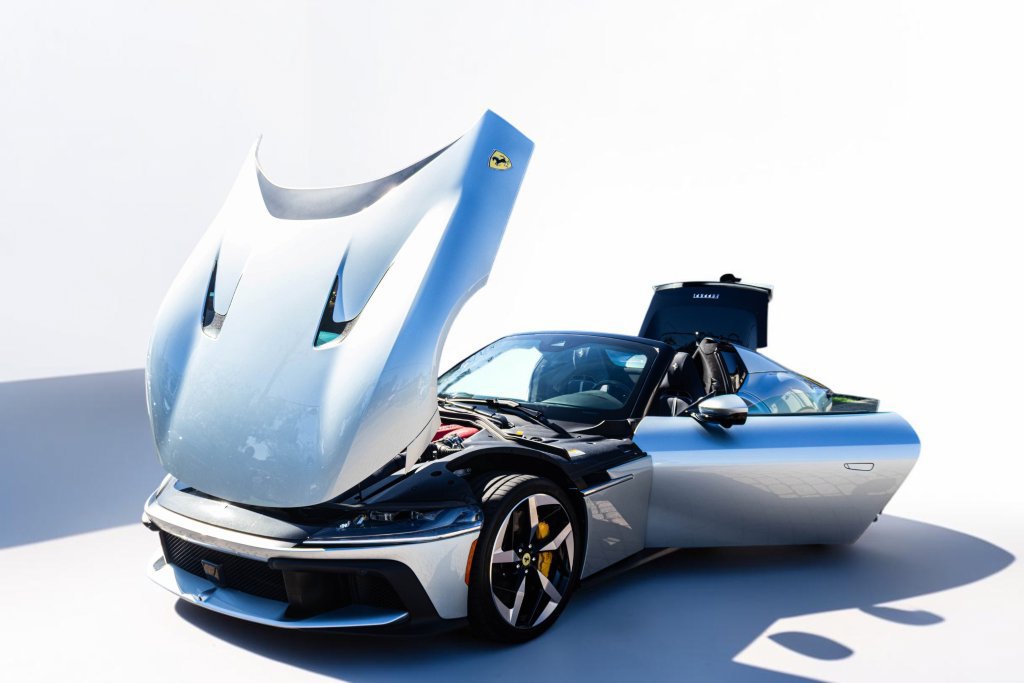 Certified 2026 Ferrari 12Cilindri Spider RWD image 31