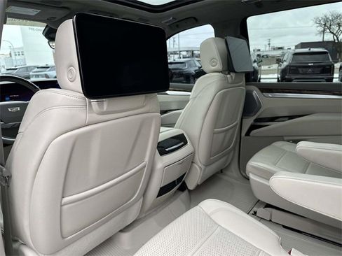 Certified 2025 Cadillac Escalade Sport Platinum w/ LPO, Floor Liner Package image 27