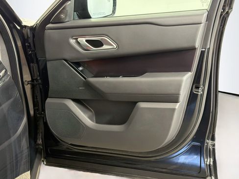 Certified 2026 Land Rover Range Rover Velar Dynamic SE AWD/4WD image 33