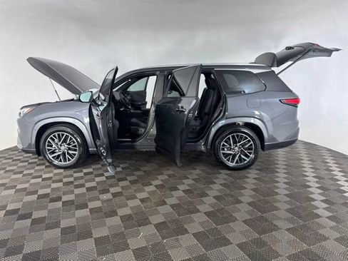 Used 2025 Lexus TX 350 AWD w/ Technology Package image 12