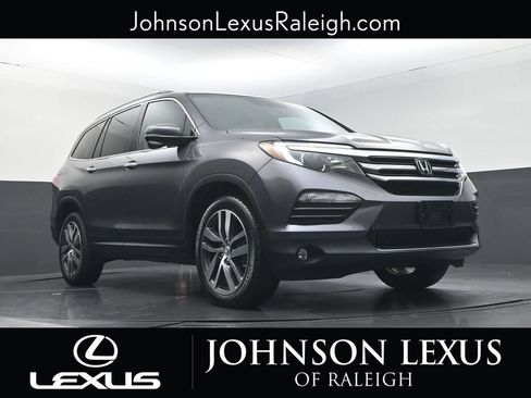 Used 2017 Honda Pilot Touring image 15