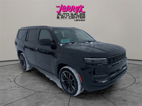 Used 2025 Jeep Grand Wagoneer Series III w/ Rear Seat Video Group 1 image 7