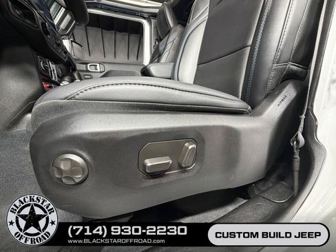 Used 2024 Jeep Wrangler Unlimited Rubicon 4xe AWD/4WD image 28