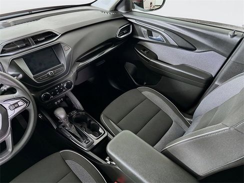 Used 2022 Chevrolet TrailBlazer LT image 25