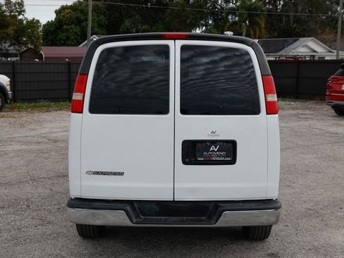Used 2018 Chevrolet Express 3500 LT w/ LT Preferred Equipment Group image 12