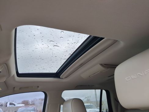 Used 2019 GMC Yukon Denali image 14