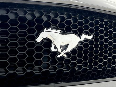 Used 2022 Ford Mustang GT Premium w/ Equipment Group 401A RWD image 40