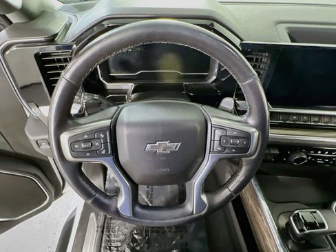 Used 2023 Chevrolet Silverado 1500 RST w/ Redline Edition AWD/4WD image 11