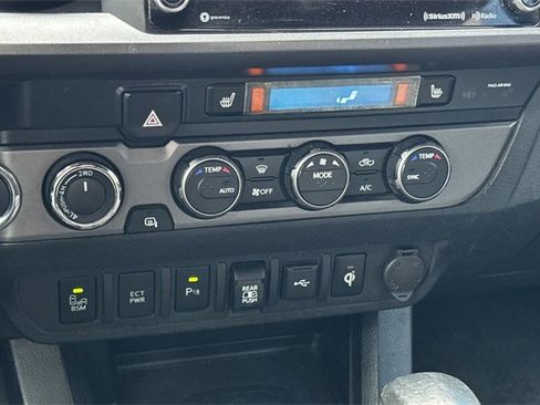 Used 2020 Toyota Tacoma TRD Off-Road image 23