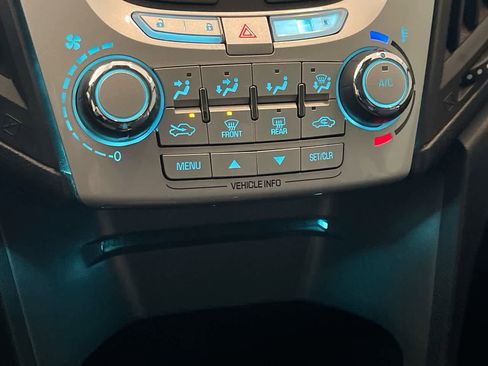 Used 2012 Chevrolet Equinox LS image 17