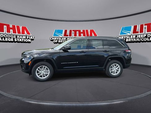 New 2026 Jeep Grand Cherokee Laredo X image 4