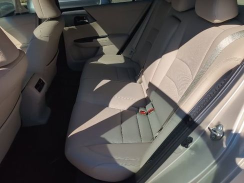 Used 2015 Honda Accord Touring image 26