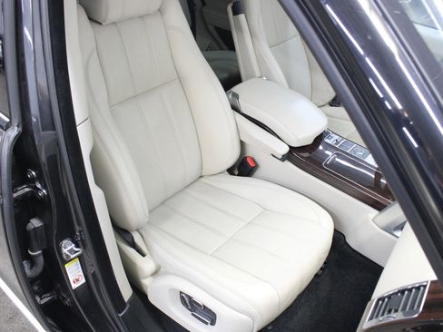 Used 2013 Land Rover Range Rover Supercharged image 16