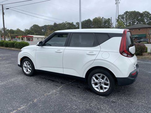 Used 2022 Kia Soul LX w/ Technology Package image 7