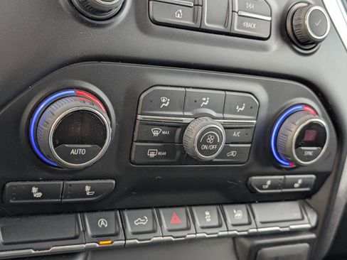 Used 2022 Chevrolet Silverado 1500 LT image 11