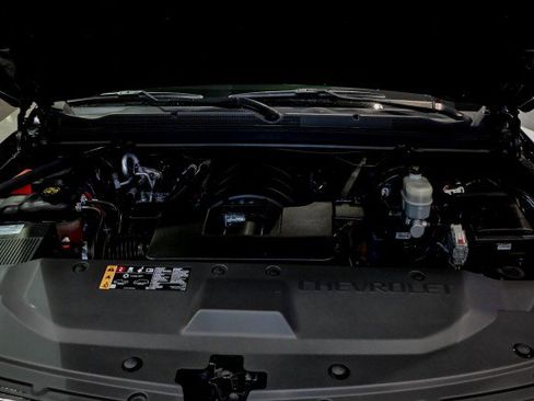 Used 2020 Chevrolet Suburban LT image 54