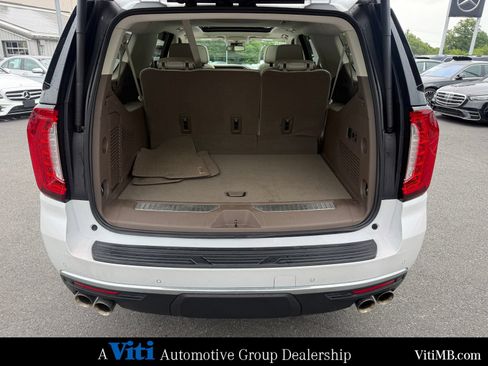 Used 2023 GMC Yukon XL Denali AWD/4WD image 24