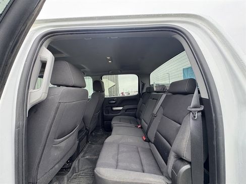 Used 2018 Chevrolet Silverado 1500 LT w/ LT Eassist Package AWD/4WD image 8
