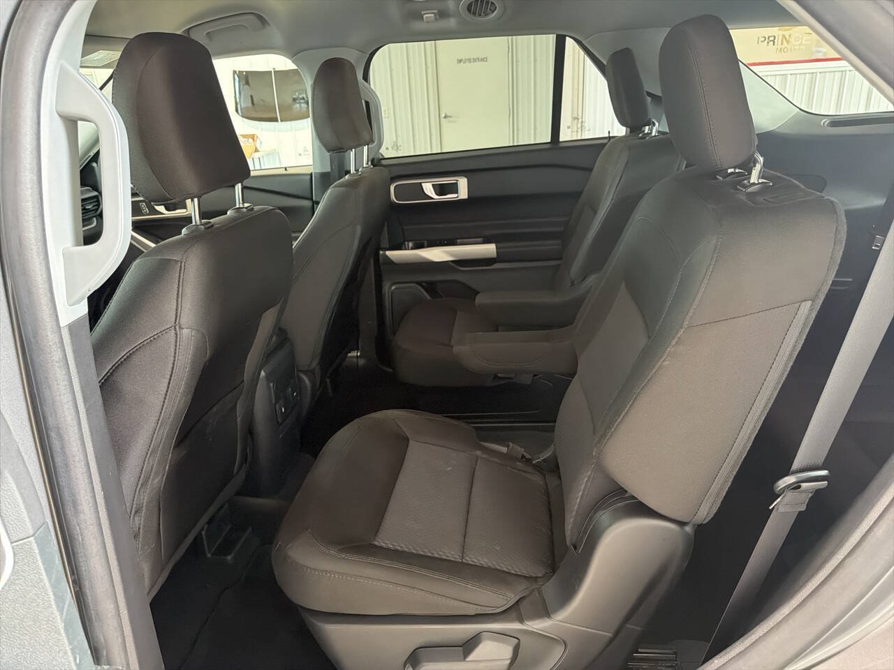 Used 2023 Ford Explorer XLT AWD/4WD image 18